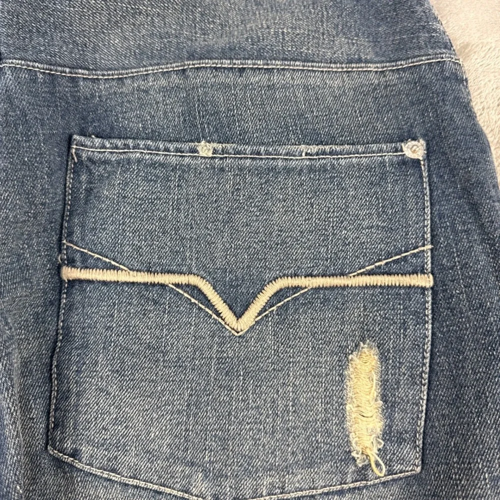 Guess Jeans Mens 33 Blue Medium Wash Straight Leg Distressed Denim X721L057